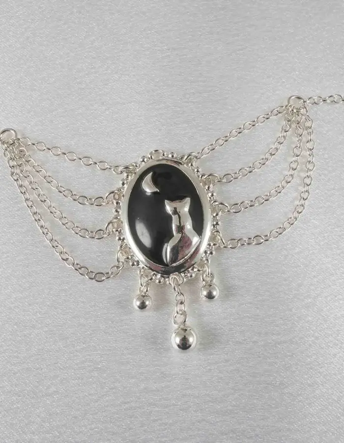 Shadows of the Night - Silver Moonlight Cameo Waist Chain