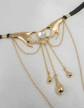 She Loves Control - Mystical Vision Vagina Jewelry and G-String in Gold