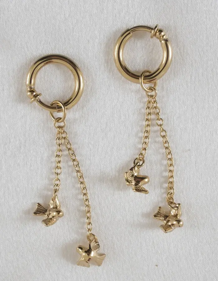 Sometimes Love Just Ain't Enough - Non-piercing labia rings with Flying Birds in Gold - Pair