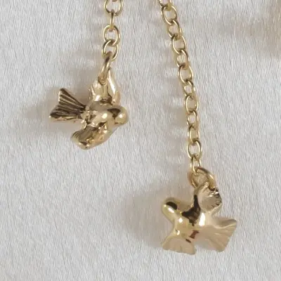 Sometimes Love Just Ain't Enough - Non-piercing labia rings with Flying Birds in Gold - Pair