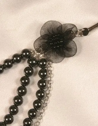 Tawaret - Ladies Pearl and Flower G-String in Silver and Hematite