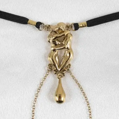 The Kiss - Gold Vagina Jewelry with Nude Lovers Charm