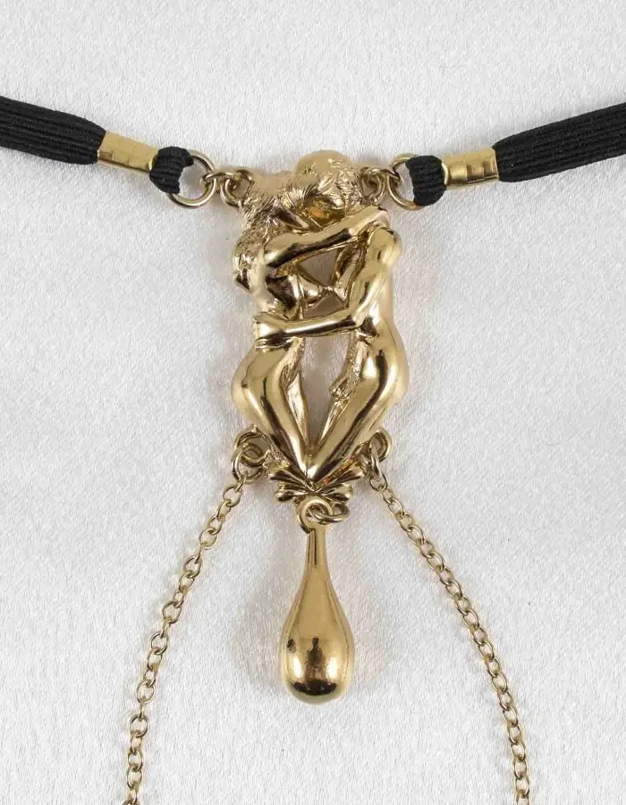 The Kiss - Gold Vagina Jewelry with Nude Lovers Charm