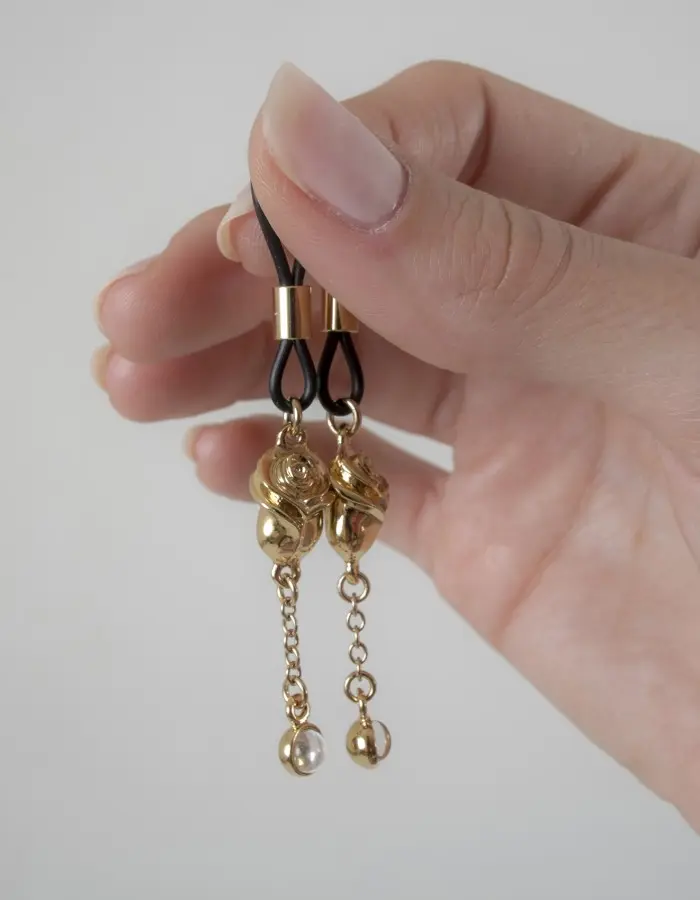 Two Amorous Roses - Gold Nipple Jewelry