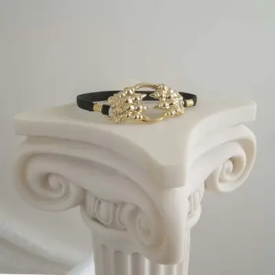 Under the Bridge - Gold Claw Penis Chain Bracelet
