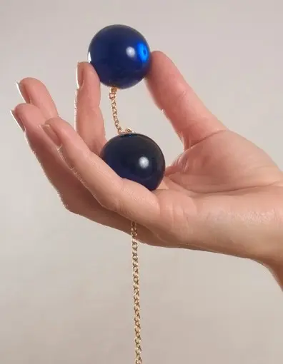 Uzume - Insertable Double Geisha Balls with Gold Loop