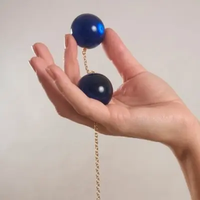 Uzume - Insertable Double Geisha Balls with Gold Loop