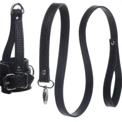 Ball Stretcher With Leash