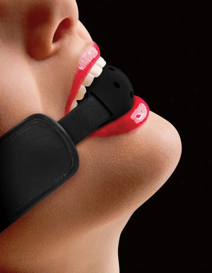 Brace Ball Gag W / Stretchable Strap - Black