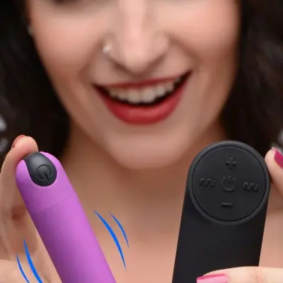Bang Vibrating Bullet With Remote Control - Purple