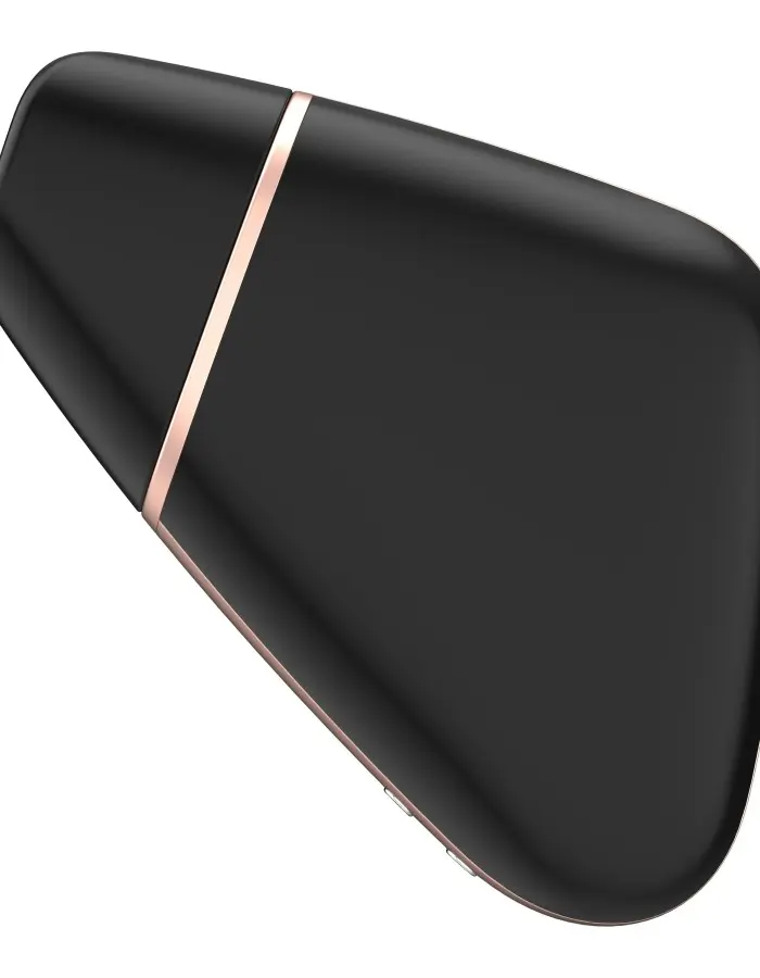 Love Triangle - Black