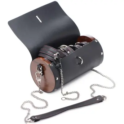 Kinky Clutch