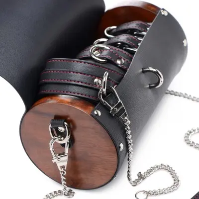 Kinky Clutch