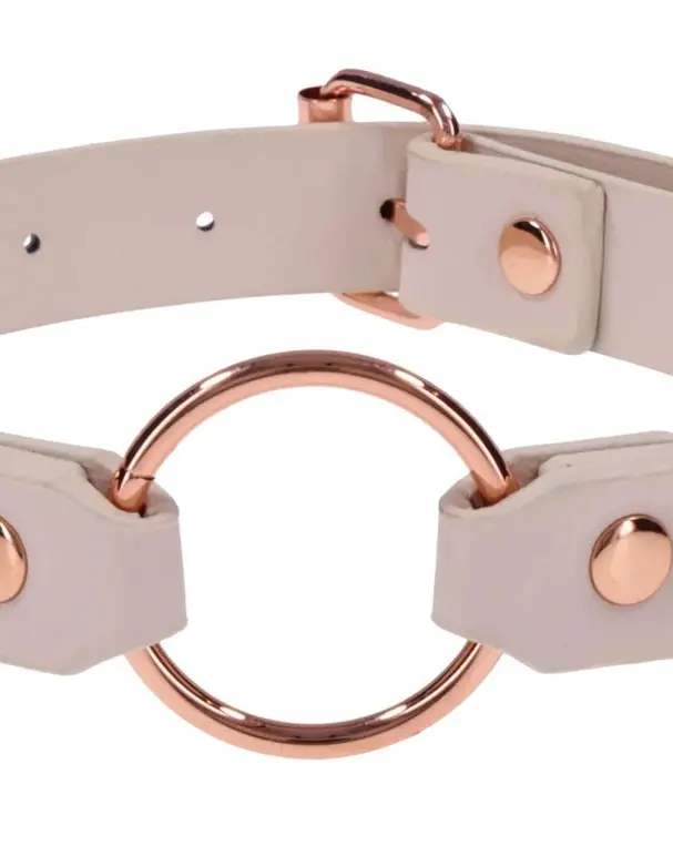 Peaches 'N Creame Ring Day Collar