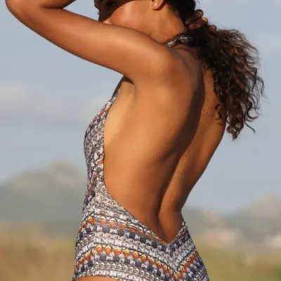 Vee One Piece