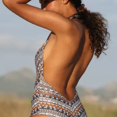 Vee One Piece