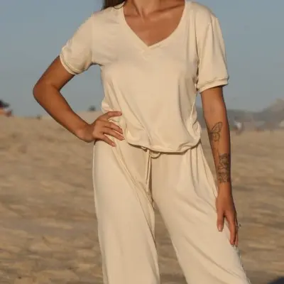 Action Jamas in Nude